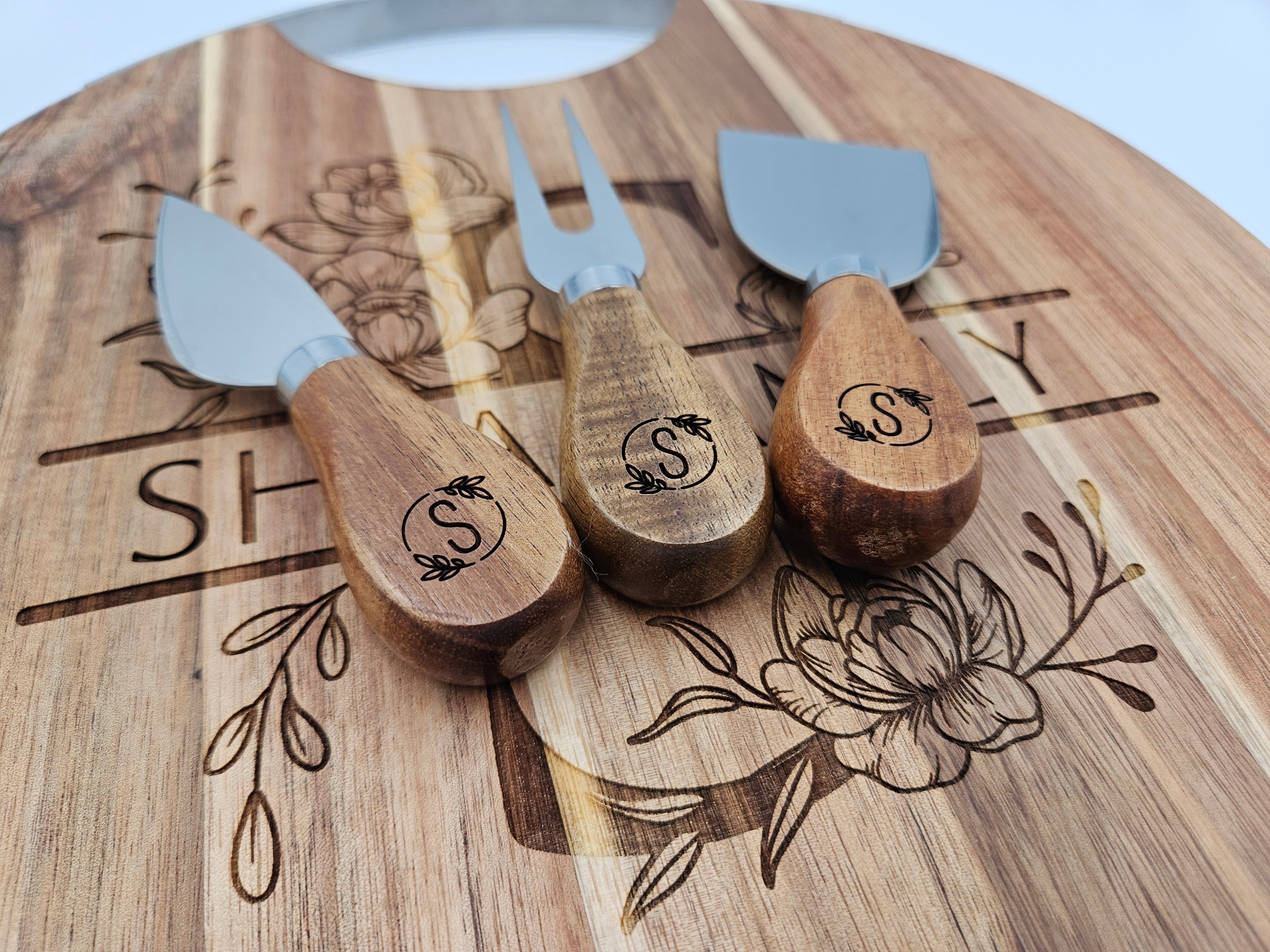 Personalised chopping boards